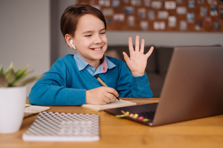 4 Ways Online Schools Can Help Parents Cope With Homeschool Burnout